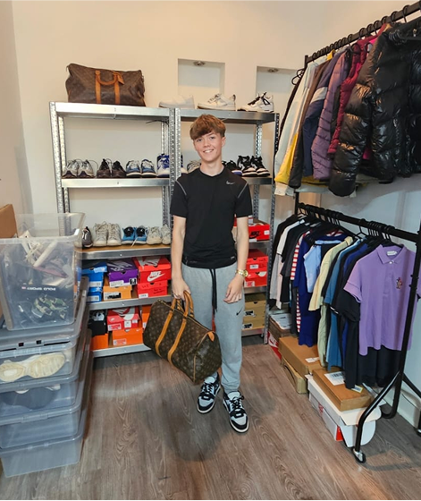 Leon's product shelves